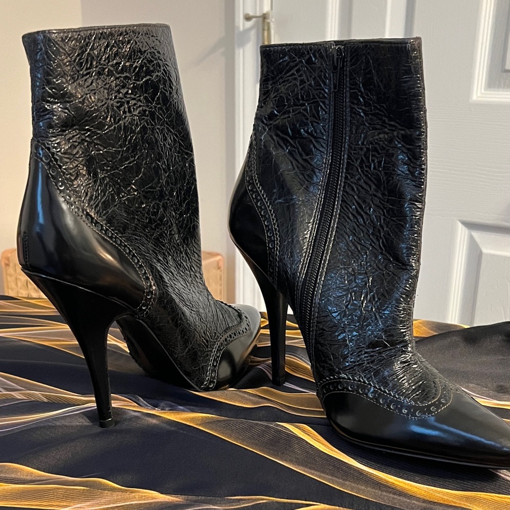 NEW Tory Burch Elegant Black Women's Ankle Boots size 11 no box